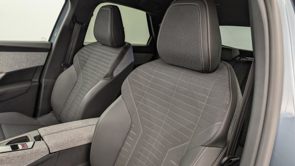 PEUGEOT 3008 HYBRID 136 E-DCS6 ALLURE - ref: 1-367146 - Photo 16