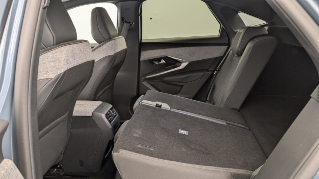 PEUGEOT 3008 HYBRID 136 E-DCS6 ALLURE - ref: 1-367151 - Photo 12