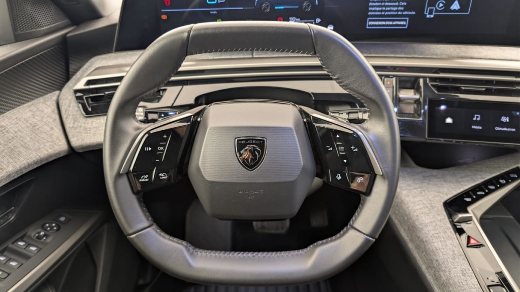 PEUGEOT 3008 HYBRID 136 E-DCS6 ALLURE - ref: 1-367154 - Photo 14