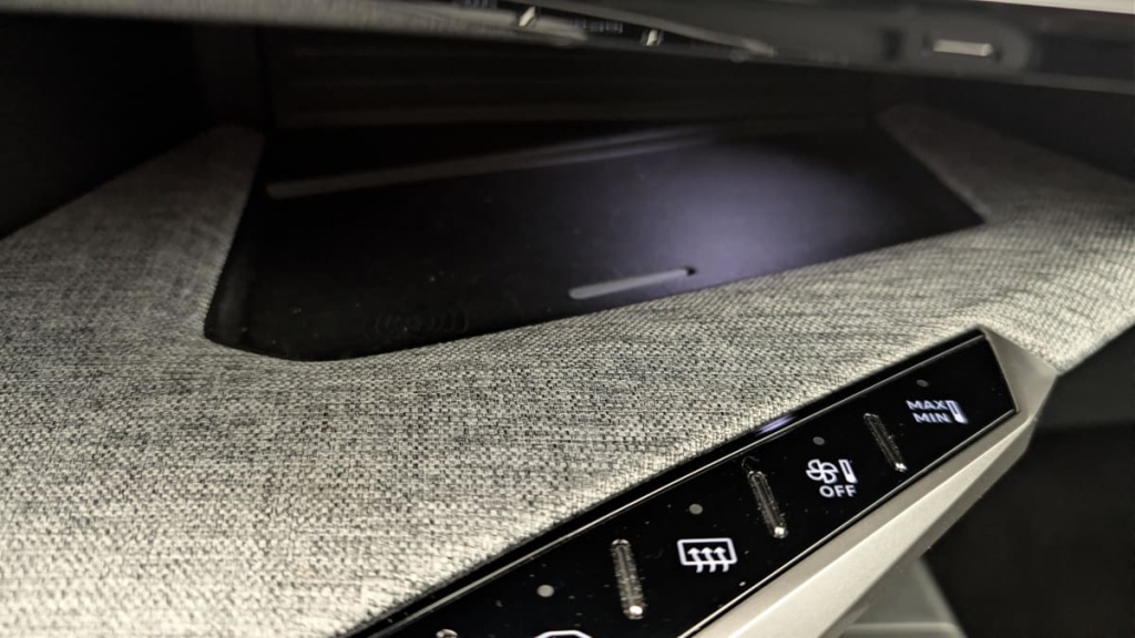 PEUGEOT 3008 HYBRID 136 E-DCS6 ALLURE - ref: 1-367154 - Photo 20