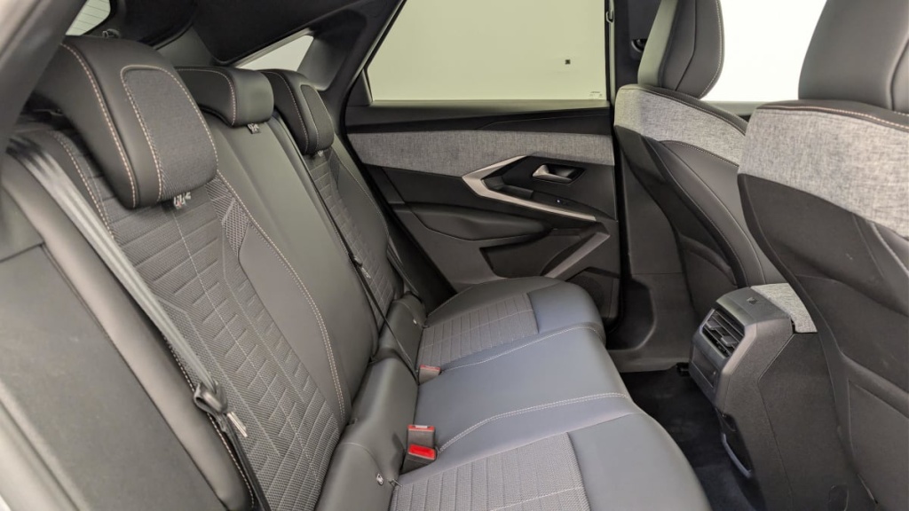 PEUGEOT 3008 HYBRID 136 E-DCS6 ALLURE - ref: 1-367160 - Photo 10