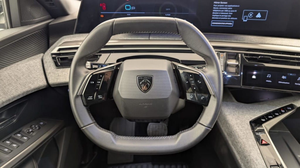 PEUGEOT 3008 HYBRID 136 E-DCS6 ALLURE - ref: 1-367160 - Photo 14