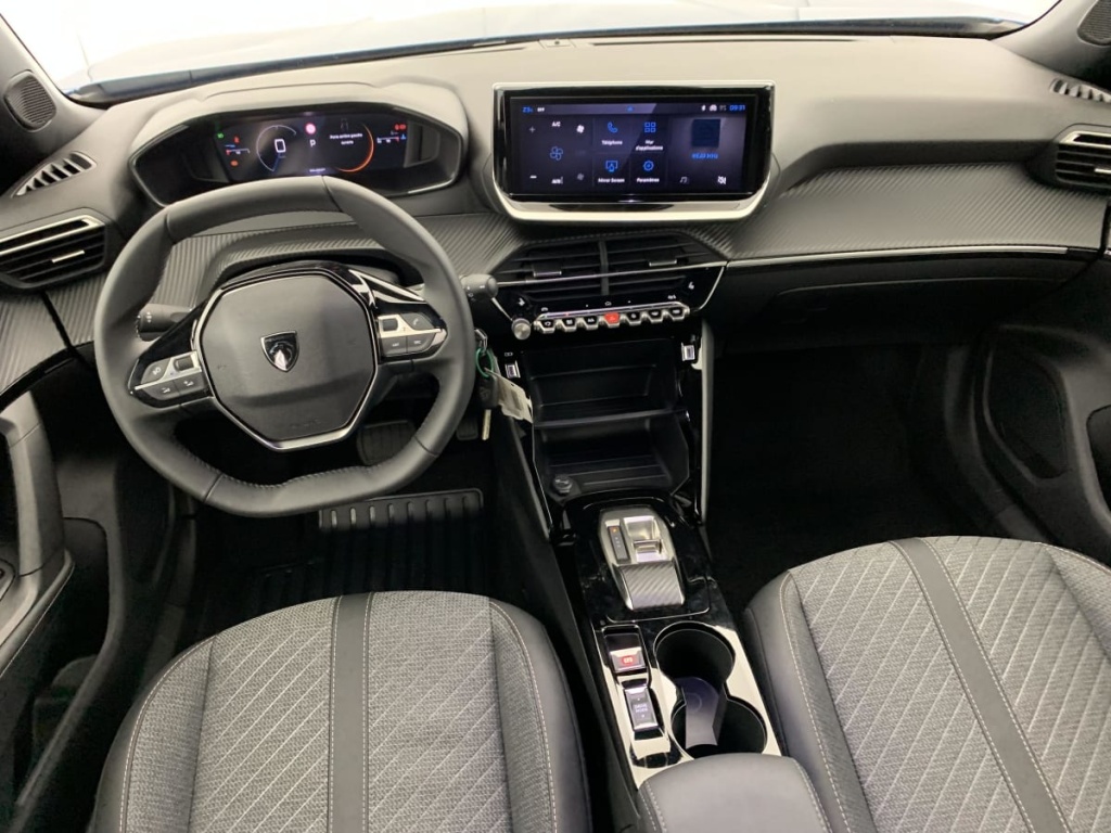 PEUGEOT 2008 Hybrid 145 e-DCS6 Allure - ref: 1-367211 - Photo 13