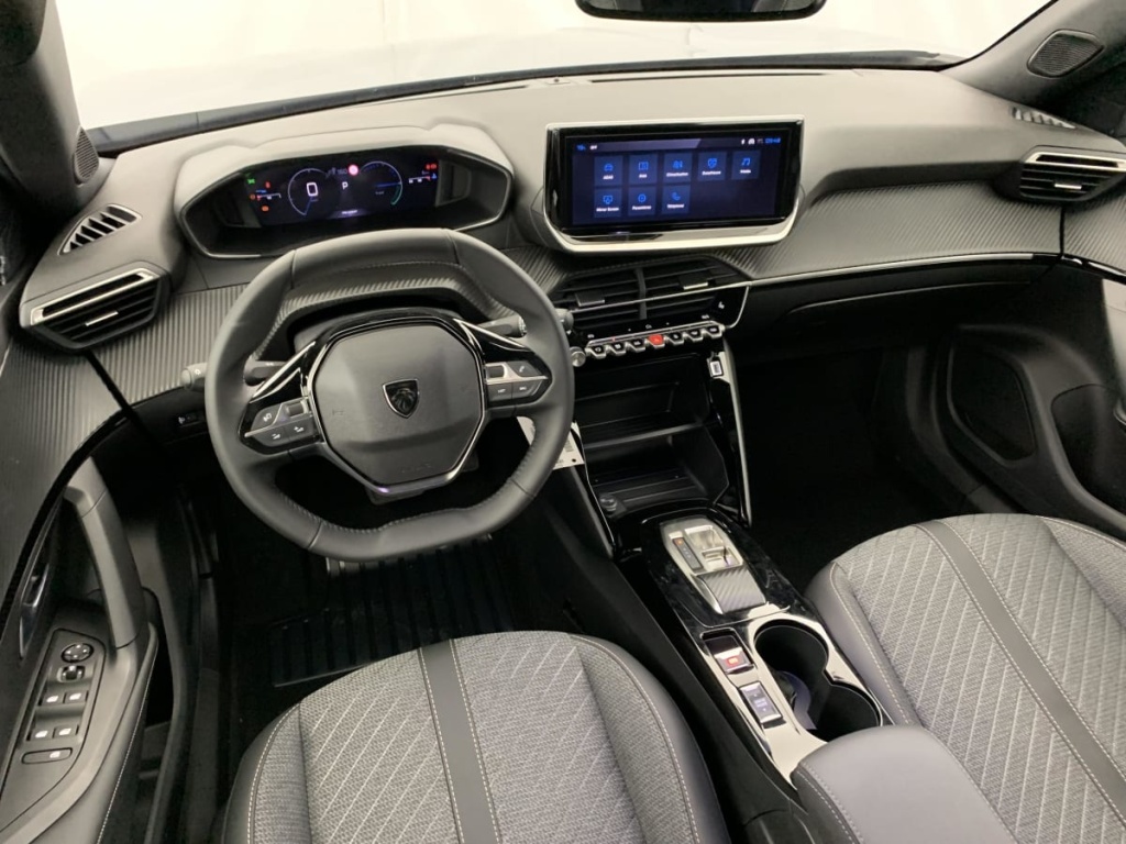 PEUGEOT 2008 Hybrid 145 e-DCS6 Allure - ref: 1-367235 - Photo 14