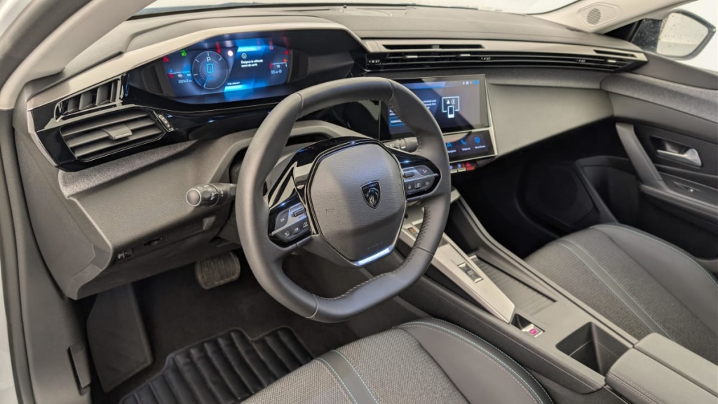 PEUGEOT 408 Hybrid 136 e-DCS6 Allure - ref: 1-367306 - Photo 15