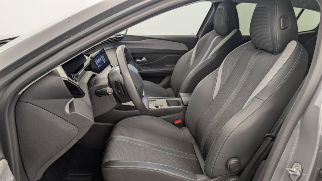 PEUGEOT 408 Hybrid 136 e-DCS6 Allure - ref: 1-367307 - Photo 16