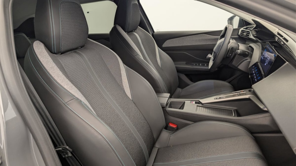 PEUGEOT 408 Hybrid 136 e-DCS6 Allure - ref: 1-367307 - Photo 9