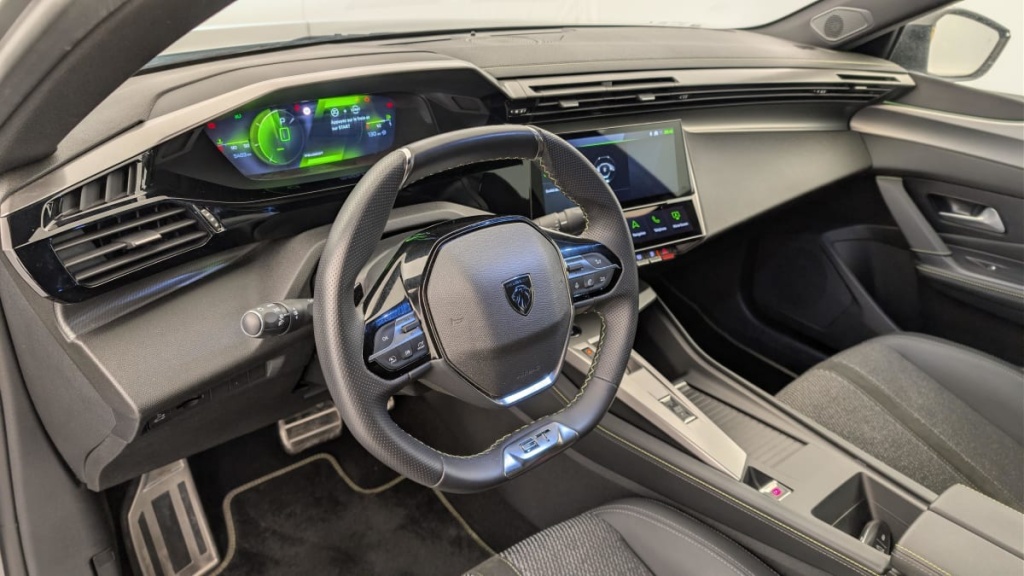 PEUGEOT 408 Hybrid 145 e-DCS6 GT - ref: 1-367370 - Photo 15