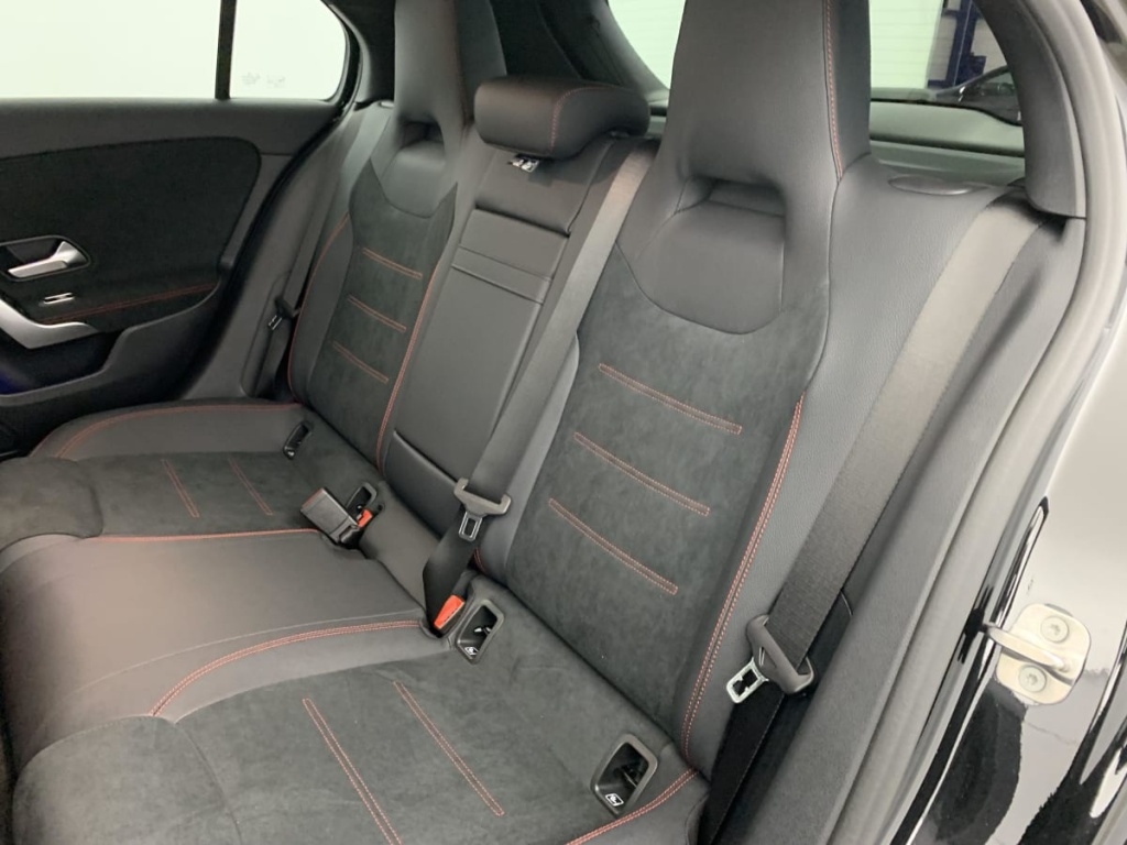 MERCEDES Classe A 250 e Hybrid EQ 8G-DCT AMG Line - ref: 1-367415 - Photo 1