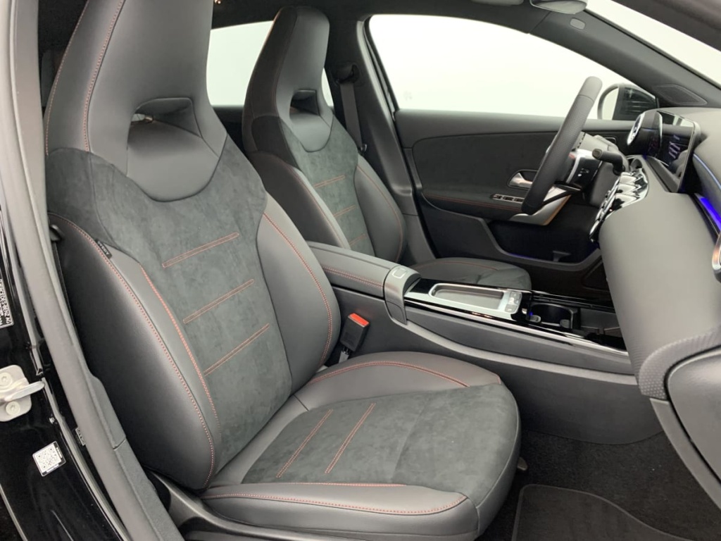 MERCEDES Classe A 250 e Hybrid EQ 8G-DCT AMG Line - ref: 1-367415 - Photo 9