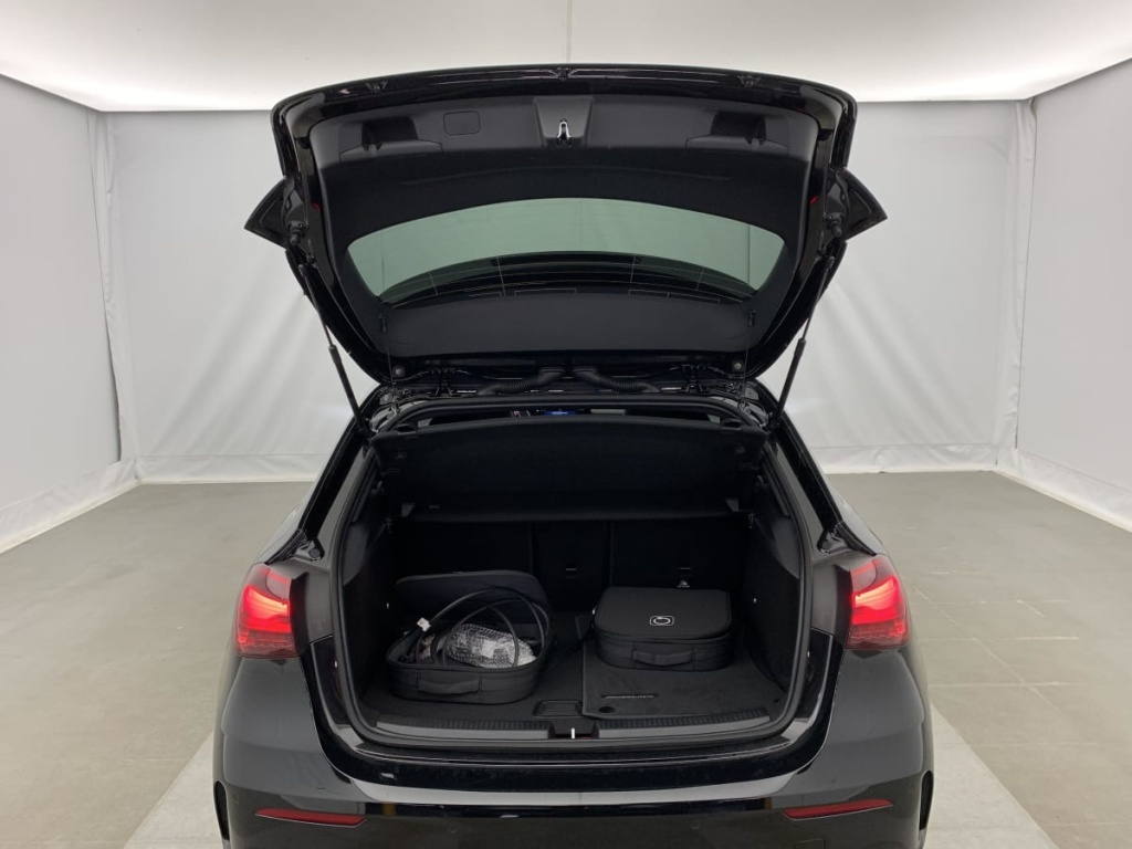 MERCEDES Classe A 250 e Hybrid EQ 8G-DCT AMG Line - ref: 1-367416 - Photo 11