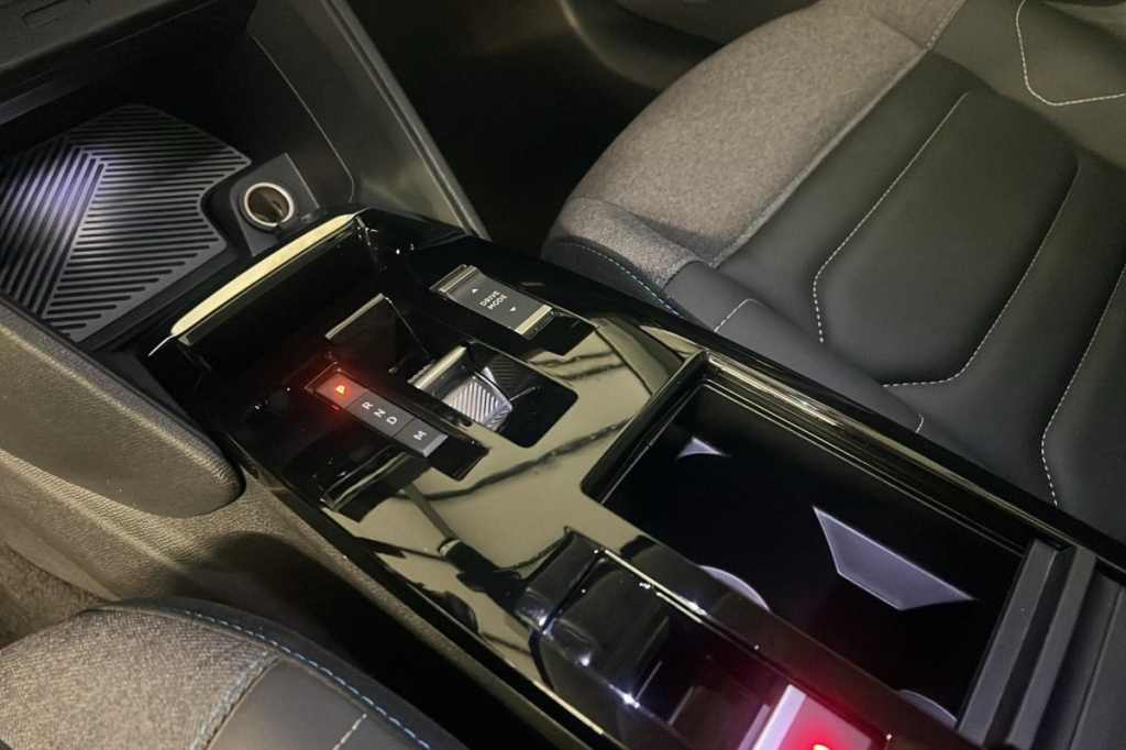 CITROEN C4 PureTech 130 EAT8 Max - ref: 1-367937 - Photo 16