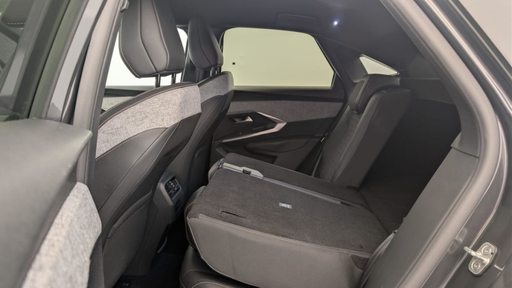 PEUGEOT 3008 HYBRID 136 E-DCS6 ALLURE - ref: 1-368090 - Photo 12