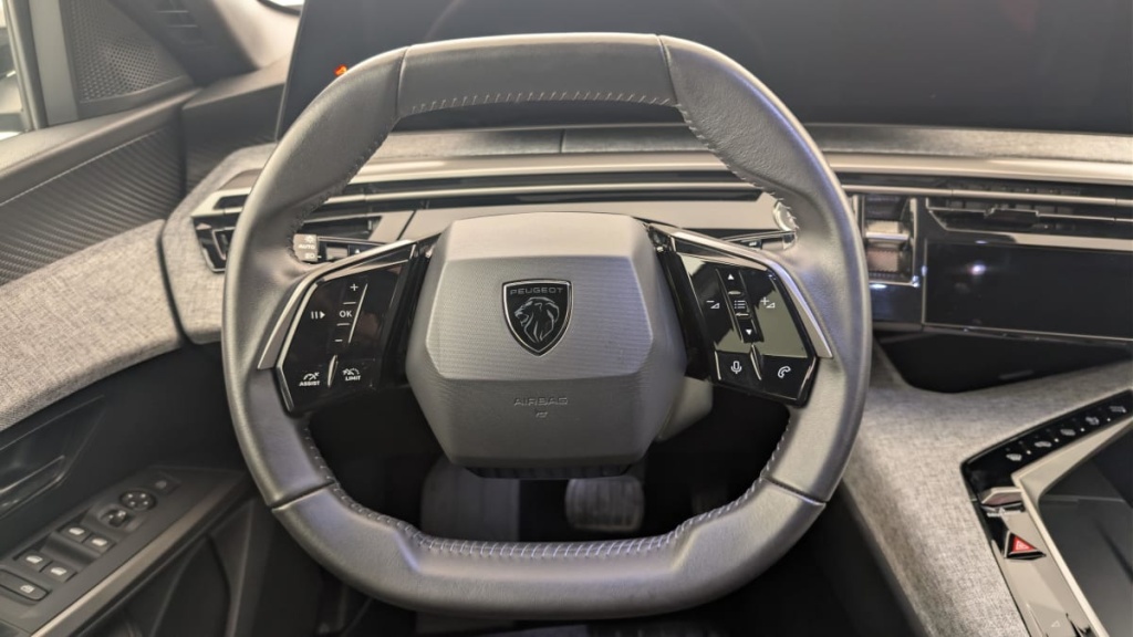 PEUGEOT 3008 HYBRID 136 E-DCS6 ALLURE - ref: 1-368090 - Photo 14