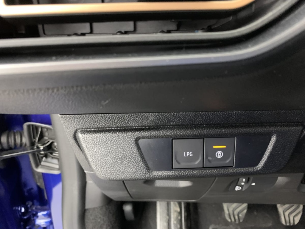 DACIA Sandero ECO-G 100 GSR2 Stepway Expression - ref: 1-368250 - Photo 17