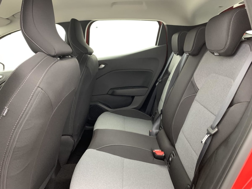 RENAULT Clio TCE 90 CH GSR2 EVOLUTION - ref: 1-368322 - Photo 17