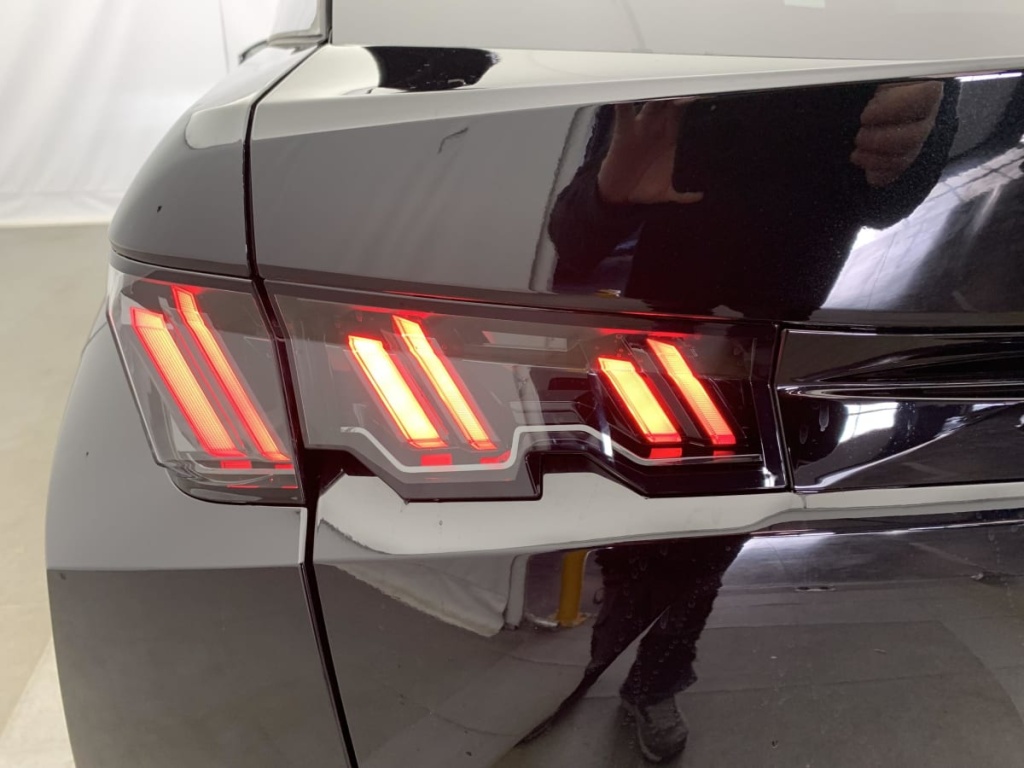 PEUGEOT 3008 Hybrid 145 e-DCS6 Allure - ref: 1-368572 - Photo 11