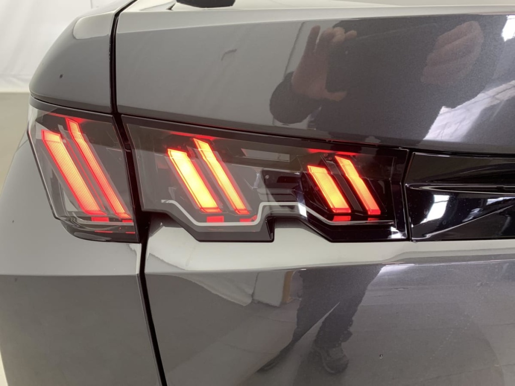 PEUGEOT 3008 Hybrid 145 e-DCS6 Allure - ref: 1-368580 - Photo 11