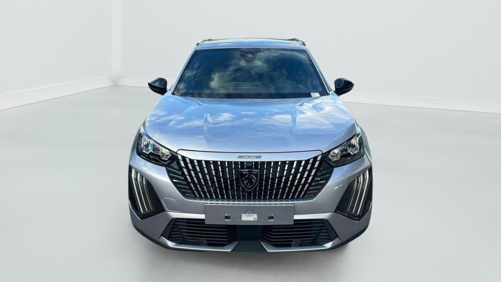 PEUGEOT 2008 Hybrid 136 e-DCS6 Allure - ref: 1-368966 - Photo 2