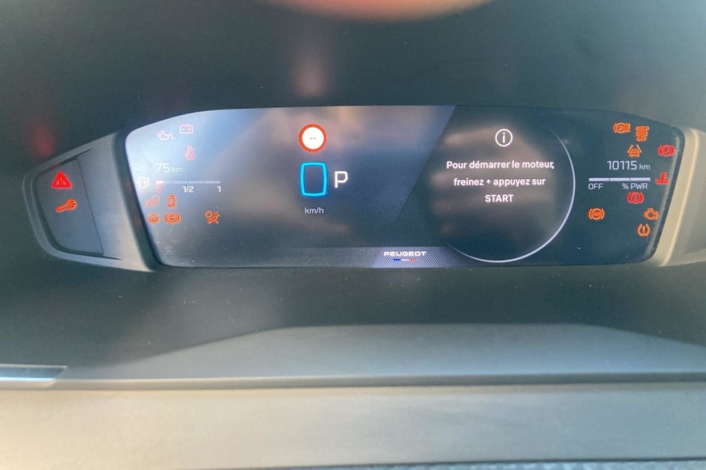 PEUGEOT 2008 Hybrid 136 e-DCS6 Allure - ref: 1-368971 - Photo 20