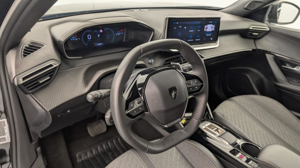 PEUGEOT 2008 Hybrid 136 e-DCS6 Allure - ref: 1-368996 - Photo 15