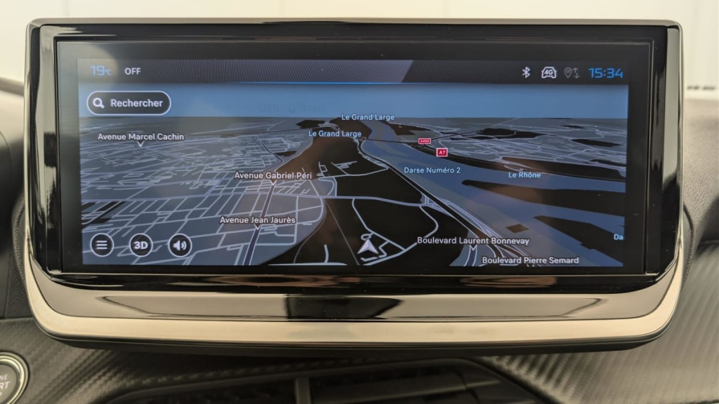 PEUGEOT 2008 Hybrid 136 e-DCS6 Allure - ref: 1-368996 - Photo 18