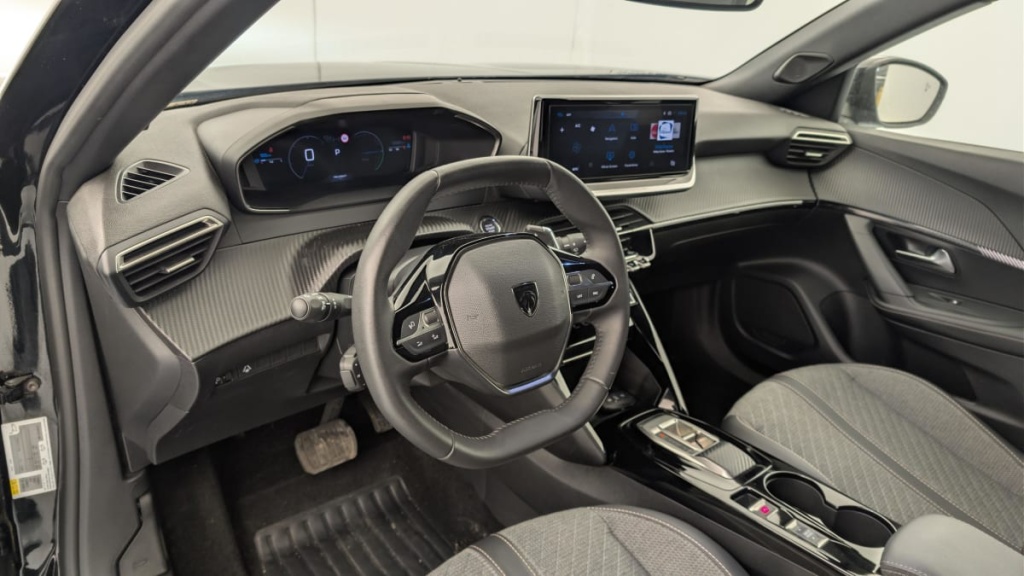 PEUGEOT 2008 Hybrid 136 e-DCS6 Allure - ref: 1-368998 - Photo 15