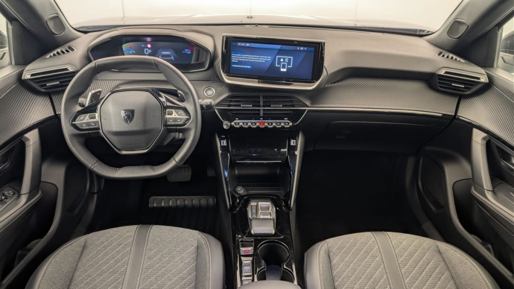 PEUGEOT 2008 Hybrid 136 e-DCS6 Allure - ref: 1-369000 - Photo 13