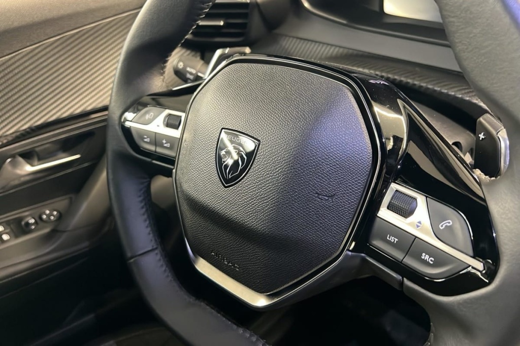 PEUGEOT 2008 Hybrid 136 e-DCS6 Allure - ref: 1-369014 - Photo 15