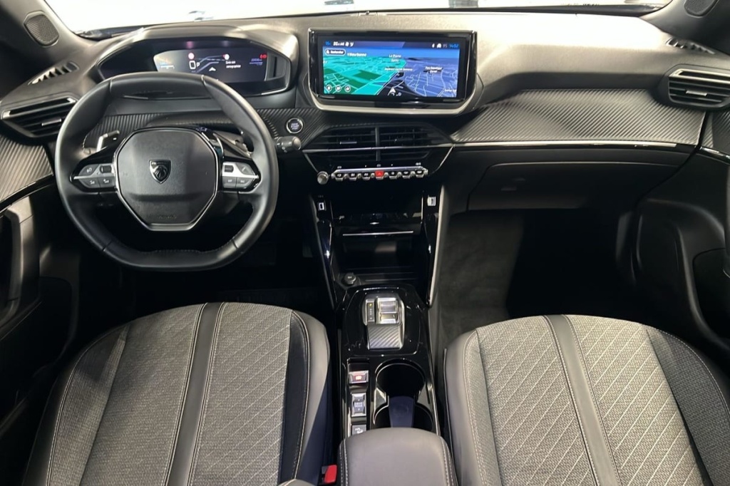 PEUGEOT 2008 Hybrid 136 e-DCS6 Allure - ref: 1-369015 - Photo 12