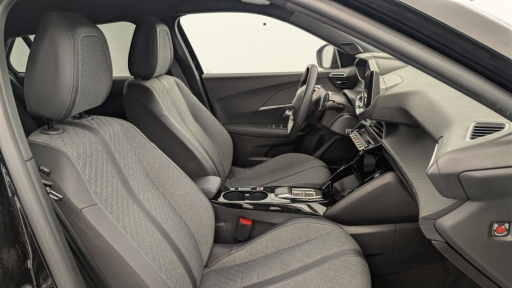 PEUGEOT 2008 Hybrid 136 e-DCS6 Allure - ref: 1-369016 - Photo 9