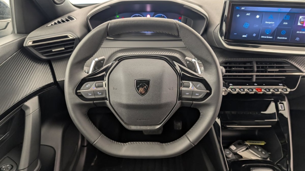 PEUGEOT 2008 Hybrid 136 e-DCS6 Allure - ref: 1-369046 - Photo 14