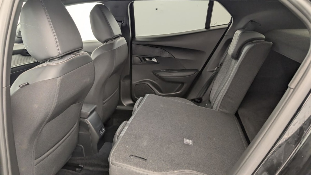 PEUGEOT 2008 Hybrid 136 e-DCS6 Allure - ref: 1-369096 - Photo 12