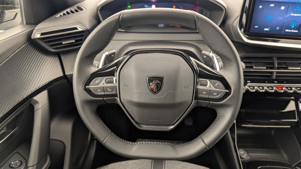 PEUGEOT 2008 Hybrid 136 e-DCS6 Allure - ref: 1-369108 - Photo 14