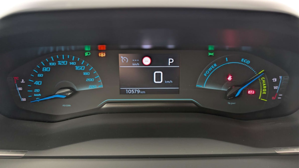 PEUGEOT 2008 Hybrid 136 e-DCS6 Style - ref: 1-369130 - Photo 20