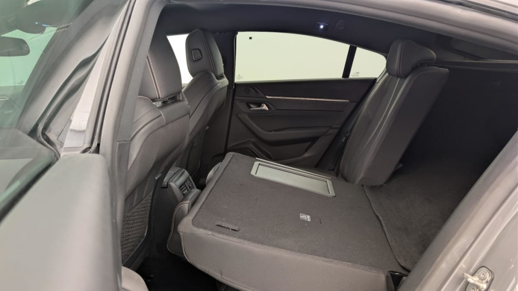 PEUGEOT 508 Hybrid 225 e-EAT8 Allure - ref: 1-369173 - Photo 12