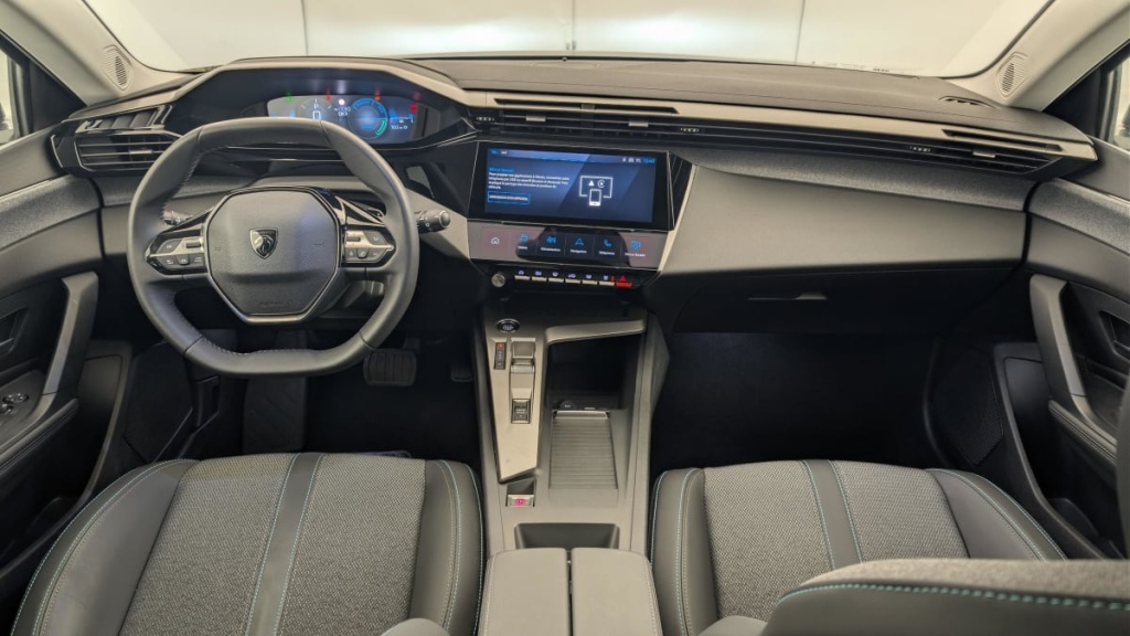 PEUGEOT 308 SW Hybrid 145 e-DCS6 Allure - ref: 1-369443 - Photo 13