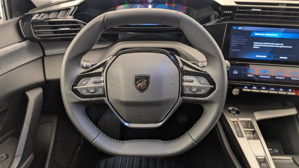 PEUGEOT 308 SW Hybrid 145 e-DCS6 Allure - ref: 1-369454 - Photo 14