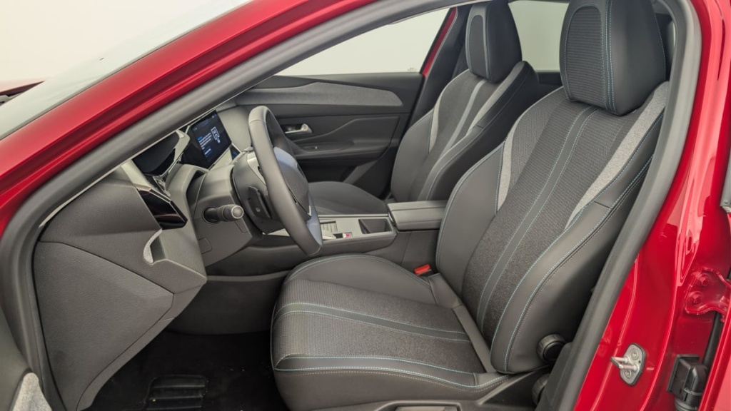 PEUGEOT 308 SW Hybrid 145 e-DCS6 Allure - ref: 1-369487 - Photo 16