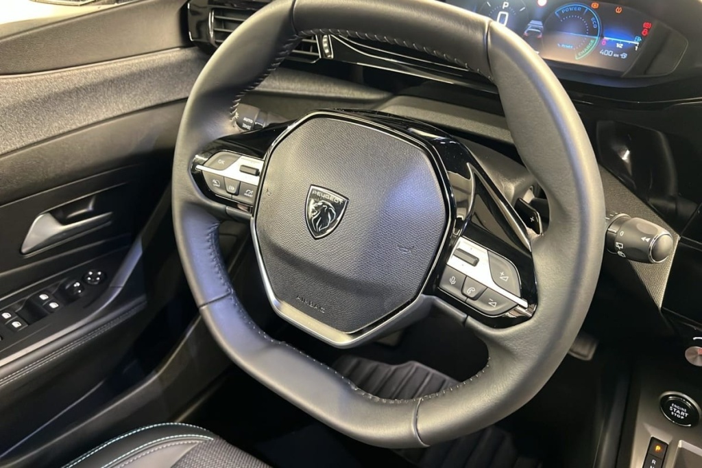 PEUGEOT 308 Hybrid 145 e-DCS6 Allure - ref: 1-369630 - Photo 15