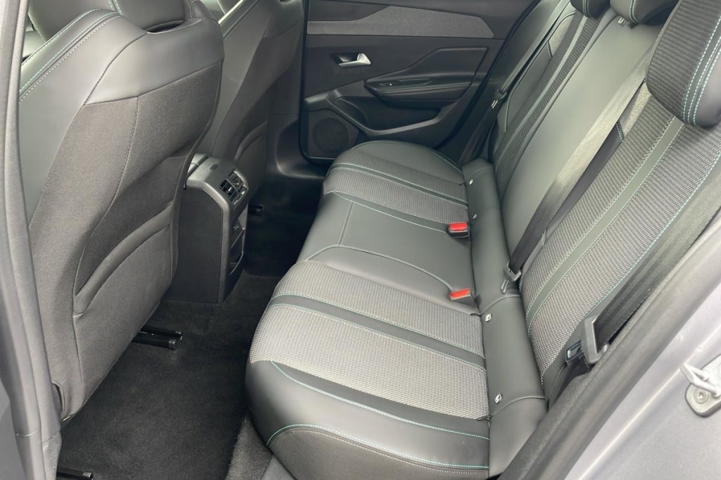 PEUGEOT 308 Hybrid 145 e-DCS6 Allure - ref: 1-369637 - Photo 10