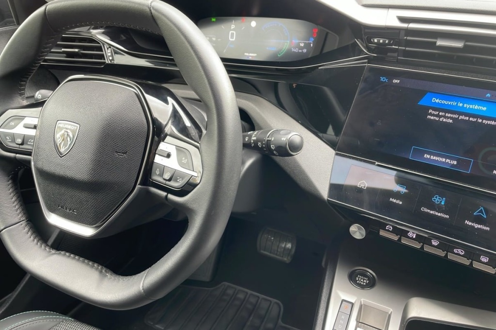 PEUGEOT 308 Hybrid 145 e-DCS6 Allure - ref: 1-369637 - Photo 15