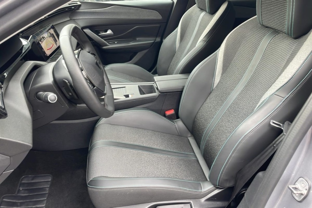 PEUGEOT 308 Hybrid 145 e-DCS6 Allure - ref: 1-369637 - Photo 9