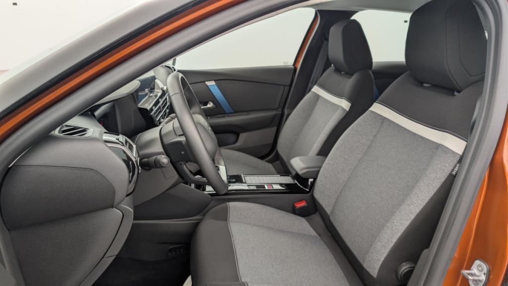 CITROEN E-C4 136 ch Automatique Feel - ref: 1-369646 - Photo 16