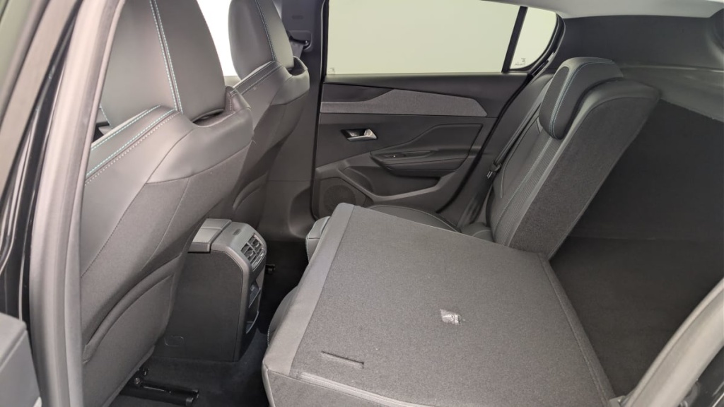 PEUGEOT 308 Hybrid 145 e-DCS6 Allure - ref: 1-369662 - Photo 12