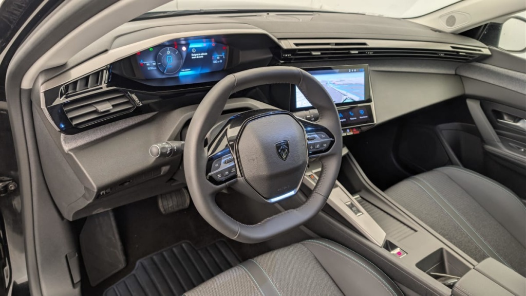 PEUGEOT 308 Hybrid 145 e-DCS6 Allure - ref: 1-369662 - Photo 15