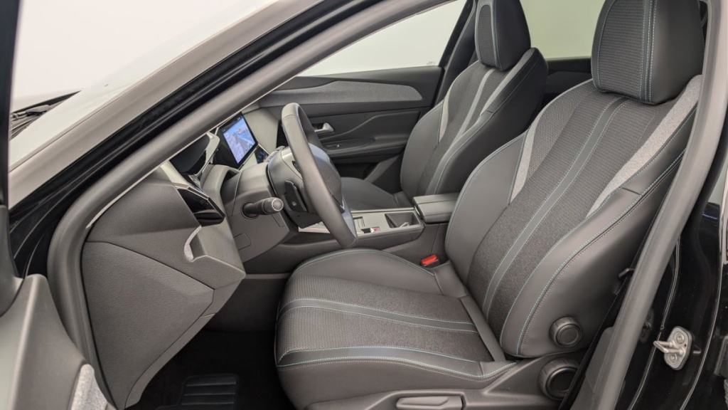 PEUGEOT 308 Hybrid 145 e-DCS6 Allure - ref: 1-369662 - Photo 16