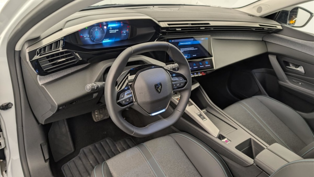 PEUGEOT 308 Hybrid 145 e-DCS6 Allure - ref: 1-369669 - Photo 15