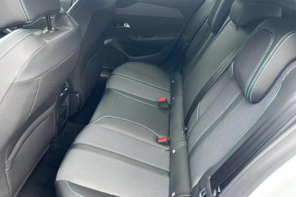 PEUGEOT 308 Hybrid 145 e-DCS6 Allure - ref: 1-369671 - Photo 10