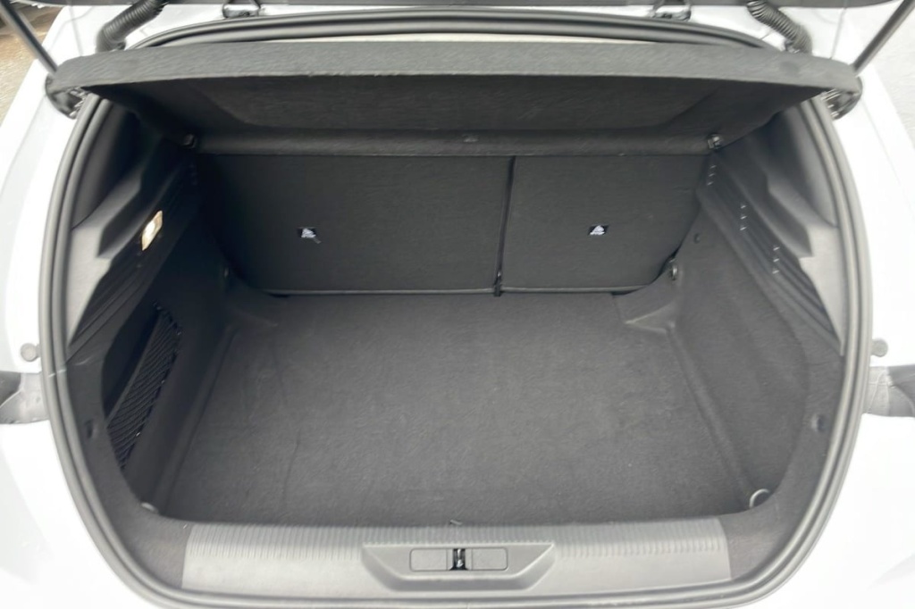 PEUGEOT 308 Hybrid 145 e-DCS6 Allure - ref: 1-369671 - Photo 11